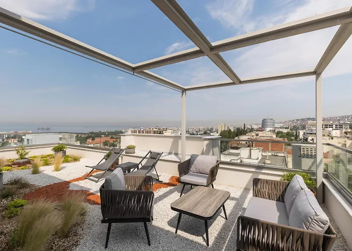 Skyline Horizon Luxury With Stunning Terrace By Binobi!